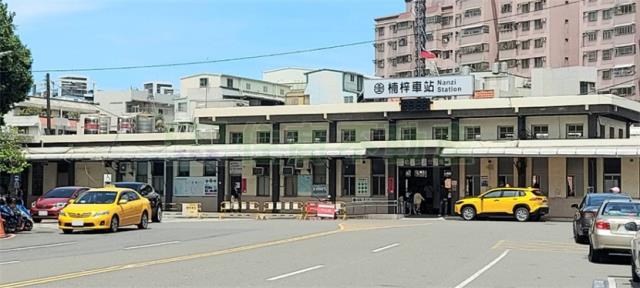楠梓透天-1