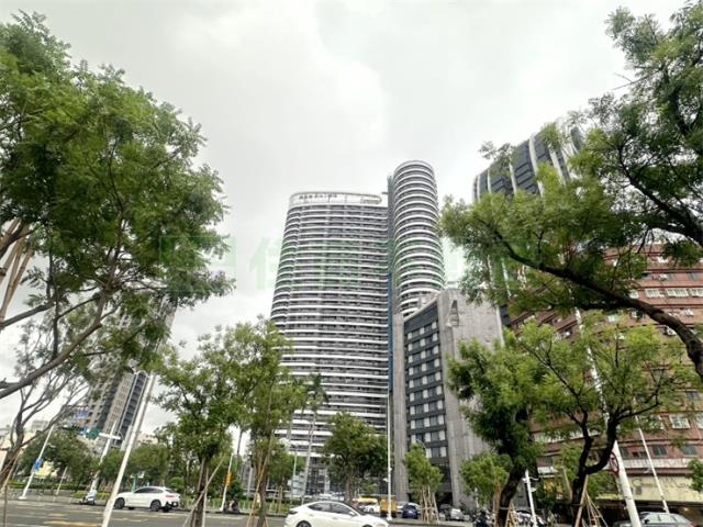 高雄新興區大樓-1