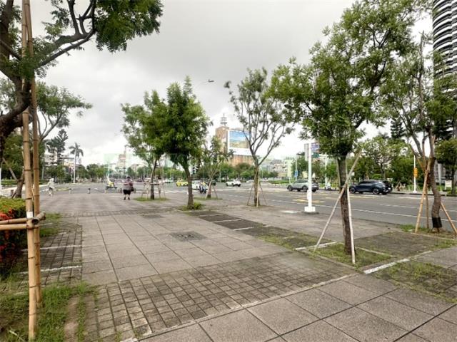 高雄新興區大樓-3