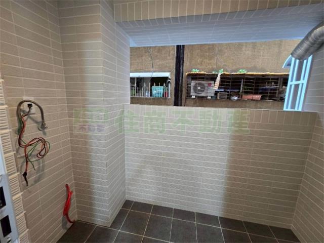 高雄新興區大樓-10