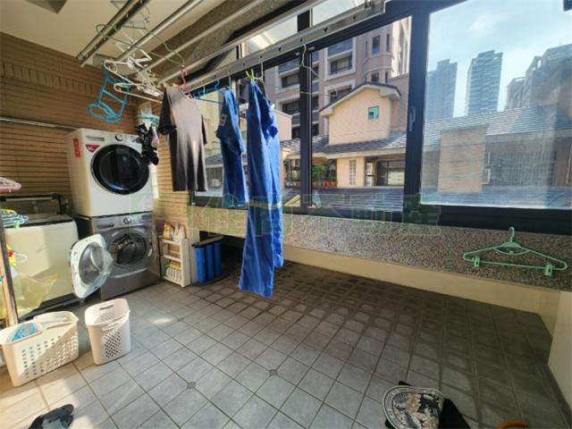 高雄鼓山透天-11