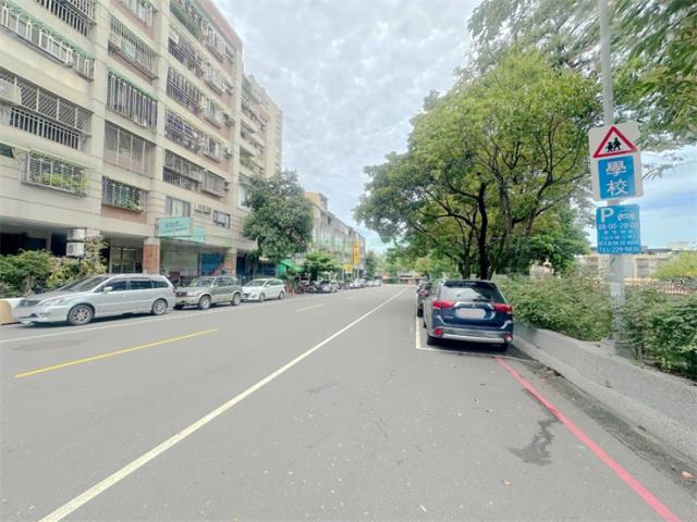楠梓華廈-12