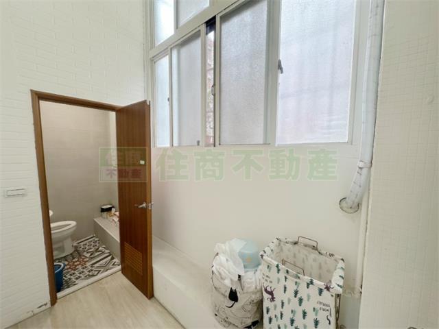 楠梓華廈-3